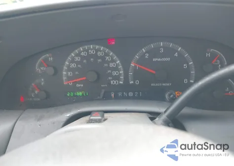 2001 Ford F-150 Xl/Xlt z USA, uszkodzony, nr VIN 1FTRF17L21NB60803